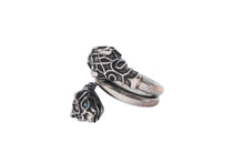 画像をギャラリービューアに読み込む, GUCCI グッチ タイガーリング 指輪 398971 09455 8133 19号 エイジングメタル スワロフスキー クリスタル シルバー 美品 中古 51122