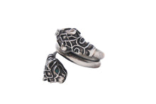 画像をギャラリービューアに読み込む, GUCCI グッチ タイガーリング 指輪 398971 09455 8133 19号 エイジングメタル スワロフスキー クリスタル シルバー 美品 中古 51122