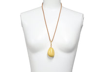 Load image into Gallery viewer, エルメス HERMES BIJOUTERIE FANTAISIE レザーネックレス ストーン ブラウン マスタード ゴールド金具 美品 中古 51123