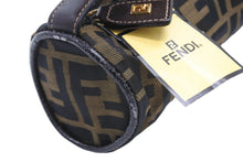 画像をギャラリービューアに読み込む, FENDI フェンディ ハンドポーチ ミニポーチ ズッカ柄 イタリア製 レザー キャンバス ブラウン ゴールド金具 美品 中古 51142