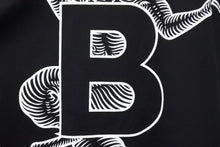 Load image into Gallery viewer, BURBERRY バーバリー Bロゴ プリント 半袖Ｔシャツ ブラック 黒 ホワイト 白 8039650 トップス XL 美品 中古 51158
