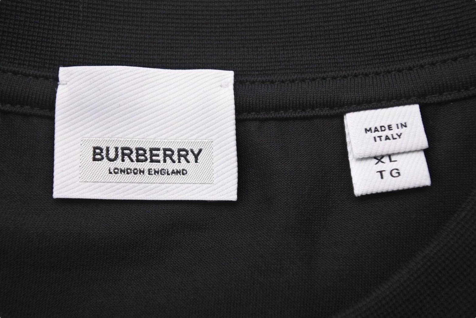 極美品 BURBERRY バーバリー 23SS ソーンアンドロゴプリント 半袖Ｔ