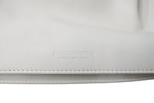 Load image into Gallery viewer, BOTTEGAVENETA ボッテガヴェネタ ハンドバッグ ポーチ B09368735C ホワイト レザー 美品 中古 51200