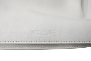 BOTTEGAVENETA ボッテガヴェネタ ハンドバッグ ポーチ B09368735C ホワイト レザー 美品 中古 51200