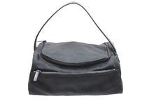 Load image into Gallery viewer, CHANEL シャネル ポーチ ニュートラベルライン バニティ ココマーク 6番台 2000年 ブラック 美品 中古 51274