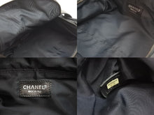 Load image into Gallery viewer, CHANEL シャネル ポーチ ニュートラベルライン バニティ ココマーク 6番台 2000年 ブラック 美品 中古 51274