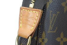 画像をギャラリービューアに読み込む, LOUIS VUITTON ルイヴィトン ショルダーバッグ アクセサリーポーチ モノグラム M5198 ゴールド金具 美品 中古 51331