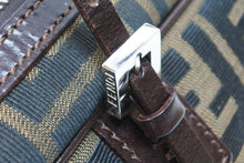 画像をギャラリービューアに読み込む, FENDI フェンディ ハンドバッグ ミニボストンバッグ ズッカ柄 8BL006 キャンバス レザー ブラウン シルバー金具 美品 中古 51362