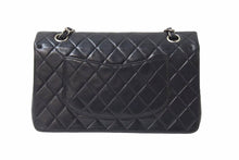 画像をギャラリービューアに読み込む, CHANEL マトラッセWフラップチェーンショルダー 7番台 25 ショルダーバッグ ブラック×シルバー金具 レザー 美品 中古 51367