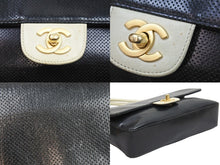 画像をギャラリービューアに読み込む, CHANEL シャネル ココマーク ターンロック 25cm パンチング ショルダー バッグ バイカラー 美品 中古 51370