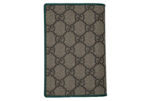 画像をギャラリービューアに読み込む, 極美品 GUCCI グッチ パスポートケース 586257 GGスプリーム キャンバス レザー ベージュ グリーン 中古 51421