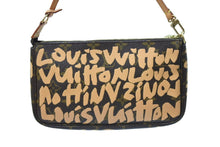 Load image into Gallery viewer, LOUIS VUITTON ルイヴィトン ポーチ モノグラム グラフィティ ポシェット アクセソワール M92193 美品 中古 51467