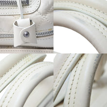 画像をギャラリービューアに読み込む, CHANEL シャネル ボストンバッグ パリ ニューヨーク 10番台 ココマーク ラムスキン アイボリー シルバー金具 中古 51498
