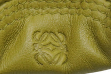 画像をギャラリービューアに読み込む, LOEWE ロエベ チャーム アクセサリー 小物 アナグラム ナッパレザー グリーン ゴールド金具 美品 中古 52019