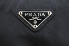 Load image into Gallery viewer, PRADA プラダ ハンドバッグ ボストンバッグ トートバッグ トライアングルロゴ ナイロン ブラック シルバー 美品 中古 52071