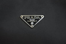 Load image into Gallery viewer, 極美品 PRADA プラダ ハンドバッグ MV515 ホーボー ミニバッグ 三角ロゴ金具 シルバー金具 中古 52088