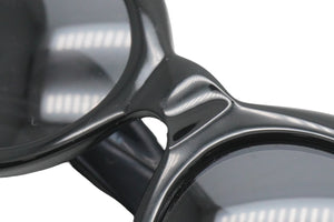 GIANNIVERSACE ジャンヌヴェルサーチ サングラス オーバル メデューサ ロゴ プラスチック メタル ブラック 美品 中古 52102