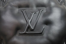 画像をギャラリービューアに読み込む, 新品未使用 LOUIS VUITTON ルイヴィトン アシンメトリカル・スリングバッグ ヴァージル期 2054 ブラック M68773 中古 52147