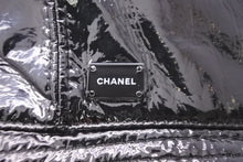 画像をギャラリービューアに読み込む, 極美品 CHANEL シャネル バケットハット エナメル パテント ブラック プレートロゴ サイズ59 中古 52161