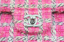 Load image into Gallery viewer, CHANEL シャネル ショルダーバッグ ツイード マトラッセ チェーンショルダーバッグ A01112 シルバー金具 美品 中古 52202