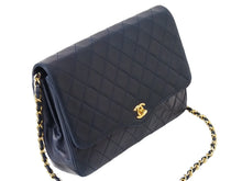 画像をギャラリービューアに読み込む, CHANEL シャネル マトラッセ ショルダーバッグ ネイビー 0番台 チェーン ラムスキン 中古 52248