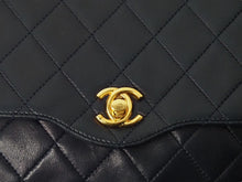 画像をギャラリービューアに読み込む, CHANEL シャネル マトラッセ ショルダーバッグ ネイビー 0番台 チェーン ラムスキン 中古 52248