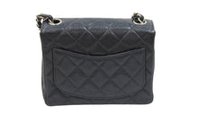 画像をギャラリービューアに読み込む, CHANEL シャネル ミニマトラッセ チェーンショルダーバッグ ココマーク 6番台 キャビアスキン ブラック シルバー 美品 中古 52267