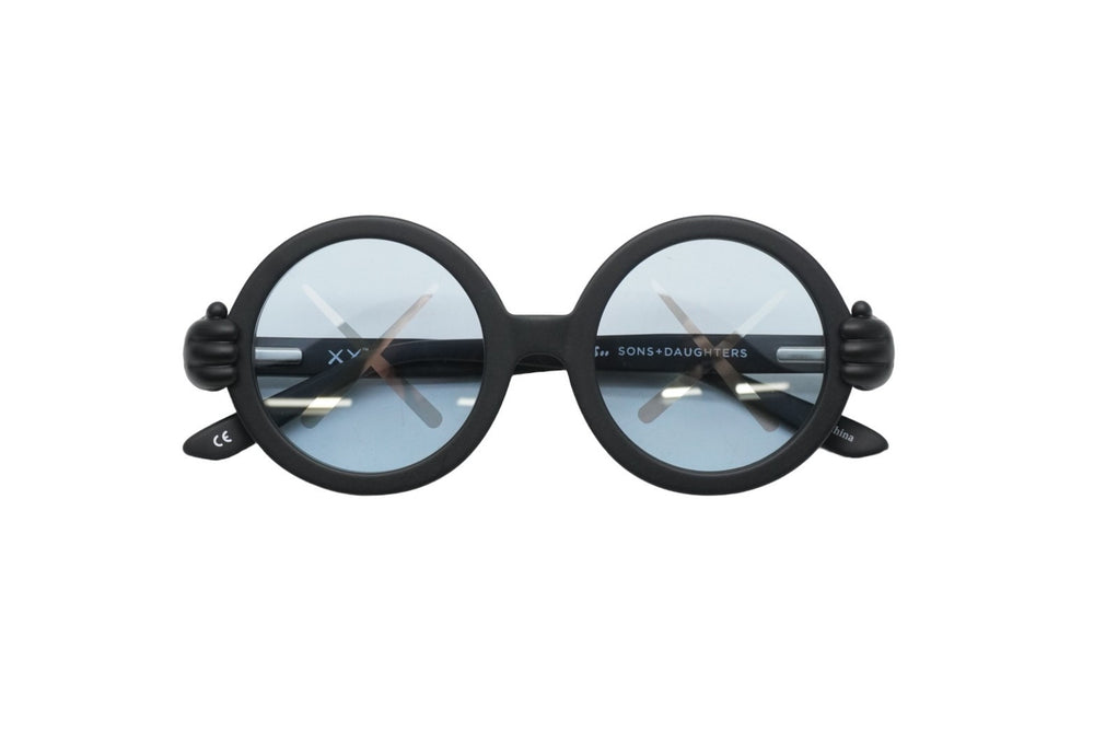 KAWS x SONS+DAUGHTERS Sunglasses Glasses for Kids Round 41-18-120 Plastic Black Used 52274