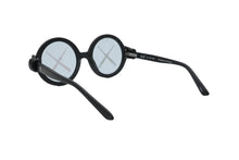 画像をギャラリービューアに読み込む, KAWS カウズ×SONS+DAUGHTERS サングラス メガネ キッズ用 ラウンド型 41-18-120 プラスチック ブラック 中古 52274