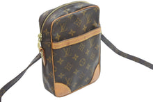 画像をギャラリービューアに読み込む, LOUIS VUITTON ルイ・ヴィトン モノグラム ダヌーブ ショルダーバッグ M45266 ゴールド金具 ロゴ 良品 中古 52329