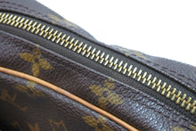 画像をギャラリービューアに読み込む, LOUIS VUITTON ルイ・ヴィトン モノグラム ダヌーブ ショルダーバッグ M45266 ゴールド金具 ロゴ 良品 中古 52329
