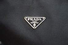 Load image into Gallery viewer, PRADA プラダ ハンドバッグ MV515 ナイロン トライアングルロゴプレート シルバー金具 美品 中古 52347