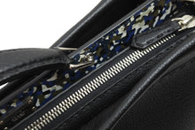 画像をギャラリービューアに読み込む, FENDI フェンディ ハンドバッグ ビジネスバッグ ピーカブー 7VA388 シルバー金具 ブラック セレリア レザー 美品 中古 52390