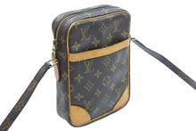 画像をギャラリービューアに読み込む, LOUIS VUITTON ルイ・ヴィトン ショルダーバッグ ダヌーブ モノグラム M45266 ゴールド金具 美品 中古 52410