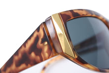 画像をギャラリービューアに読み込む, GIANNI VERSACE ヴェルサーチ メデューサ サングラス アイウェア べっこう柄フレーム ブラウン ゴールド 美品 中古 52446
