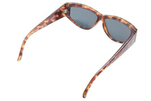 画像をギャラリービューアに読み込む, GIANNI VERSACE ヴェルサーチ メデューサ サングラス アイウェア べっこう柄フレーム ブラウン ゴールド 美品 中古 52446