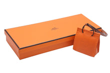 Load image into Gallery viewer, 新品同様 HERMES エルメス キーホルダー・キーチャーム アニョーミロ バッグチャーム D AM刻印 079065CA FEU/GOLD 中古 52620