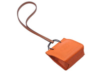 Load image into Gallery viewer, 新品同様 HERMES エルメス キーホルダー・キーチャーム アニョーミロ バッグチャーム D AM刻印 079065CA FEU/GOLD 中古 52620