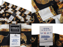 Load image into Gallery viewer, VERSACE ヴェルサーチ 長袖Ｔシャツ versace jeans couture 虎 獅子 豹 総柄 ホワイト ブラック コットン サイズL 美品 中古 52666