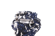 画像をギャラリービューアに読み込む, CHANEL シャネル ブローチ カメリア コサージュ 18S ツイード ネイビー ホワイト ブラック シルバー金具 美品 中古 52715
