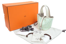 Load image into Gallery viewer, 未使用 HERMES エルメス 22ss ピコタンロックミクロ ラッキーデイジー バッグ U刻 ナタ ヴェール ヴォースイフトレザー 中古 52778