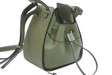 画像をギャラリービューアに読み込む, LOEWE ロエベ ショルダーバッグ ハンモック ドローストリングミニ 2WAYハンドバッグ グリーン シルバー金具 美品 中古 52885 正規品