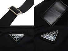 Load image into Gallery viewer, PRADA プラダ ショルダーバッグ 斜めがけバッグ トライアングルロゴ ナイロン ブラック シルバー金具 美品 中古 52981