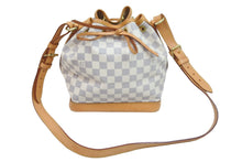 Load image into Gallery viewer, LOUIS VUITTON ルイ・ヴィトン ショルダーバッグ ダミエ・アズール ノエ ＢＢ ホワイト ゴールド金具 美品 中古 53197