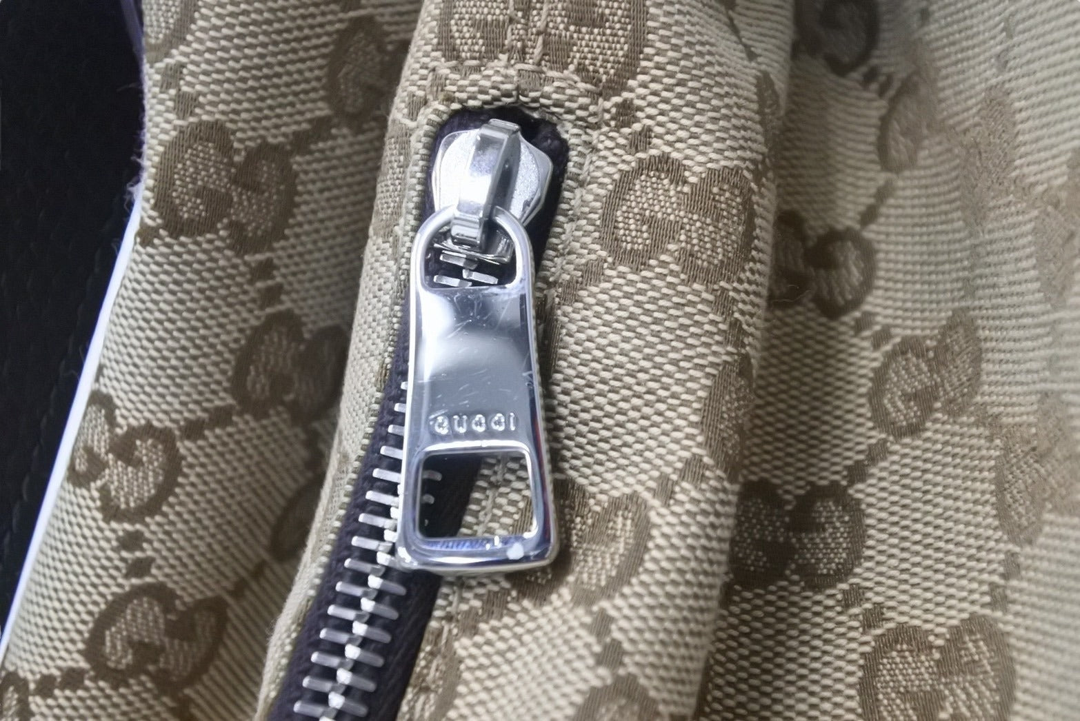 極美品 GUCCI グッチ 巾着型リュック GGスプリーム GG柄 449175 527066