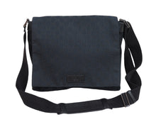 画像をギャラリービューアに読み込む, GUCCI グッチ ショルダーバッグ 斜めがけバッグ 146236 4276 GGキャンバス ブラック シルバー金具 良品 中古 55105