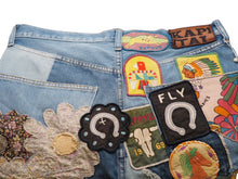 Load image into Gallery viewer, 極美品 KAPITAL キャピタル ショートパンツ 12.5ozデニム ワッペン リメイク K2306SP221 サイズ32 ブルー コットン 53272 中古品