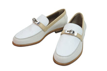 Load image into Gallery viewer, 極美品 HERMES エルメス 靴 シューズ ローファー ケリー金具 デスタン ホワイト ベージュ レザー 35 1/2 シルバー金具 中古 53342