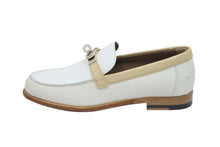 Load image into Gallery viewer, 極美品 HERMES エルメス 靴 シューズ ローファー ケリー金具 デスタン ホワイト ベージュ レザー 35 1/2 シルバー金具 中古 53342
