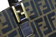 画像をギャラリービューアに読み込む, FENDI フェンディ ハンドバッグ ズッカ柄 ブラウン キャンバス レザー 4 14968/2 9 ゴールド金具 美品 中古 53559
